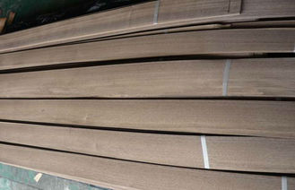 Φυσικός τεμαχισμένος ξύλο καρυδιάς καπλαμάς 0.5mm πάχος για το κοντραπλακέ